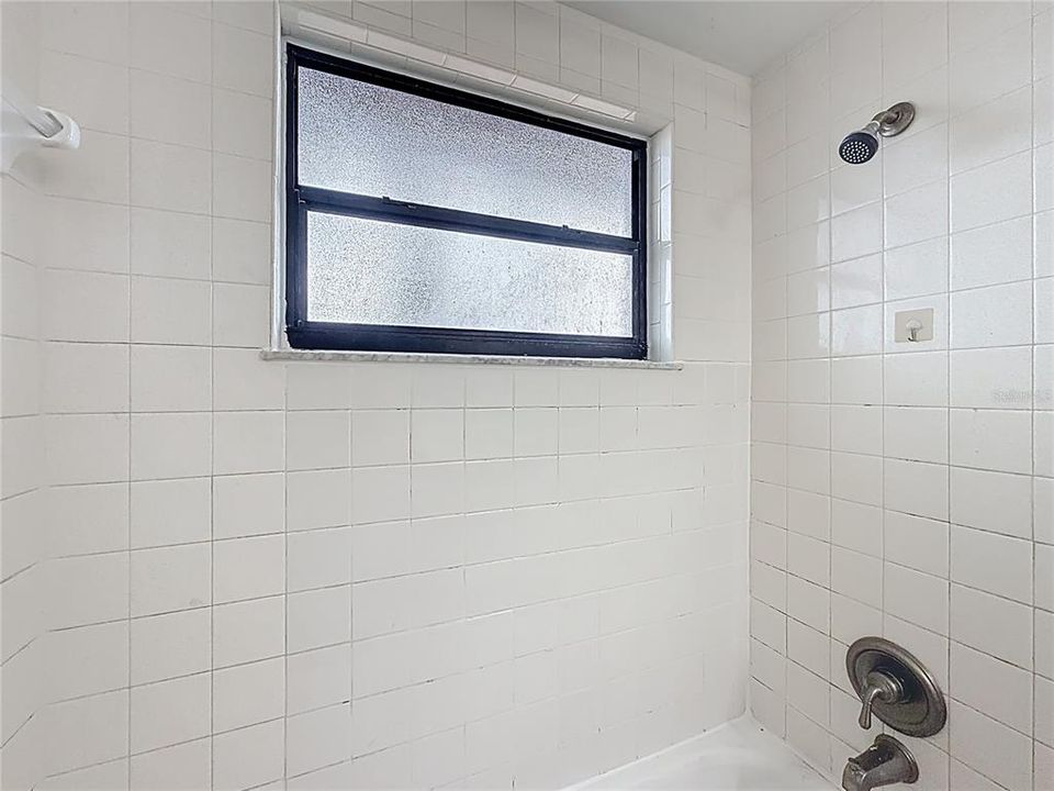 For Sale: $405,000 (3 beds, 2 baths, 1366 Square Feet)