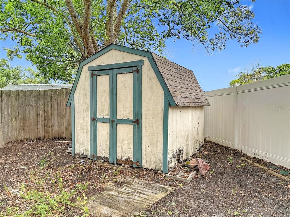 For Sale: $405,000 (3 beds, 2 baths, 1366 Square Feet)