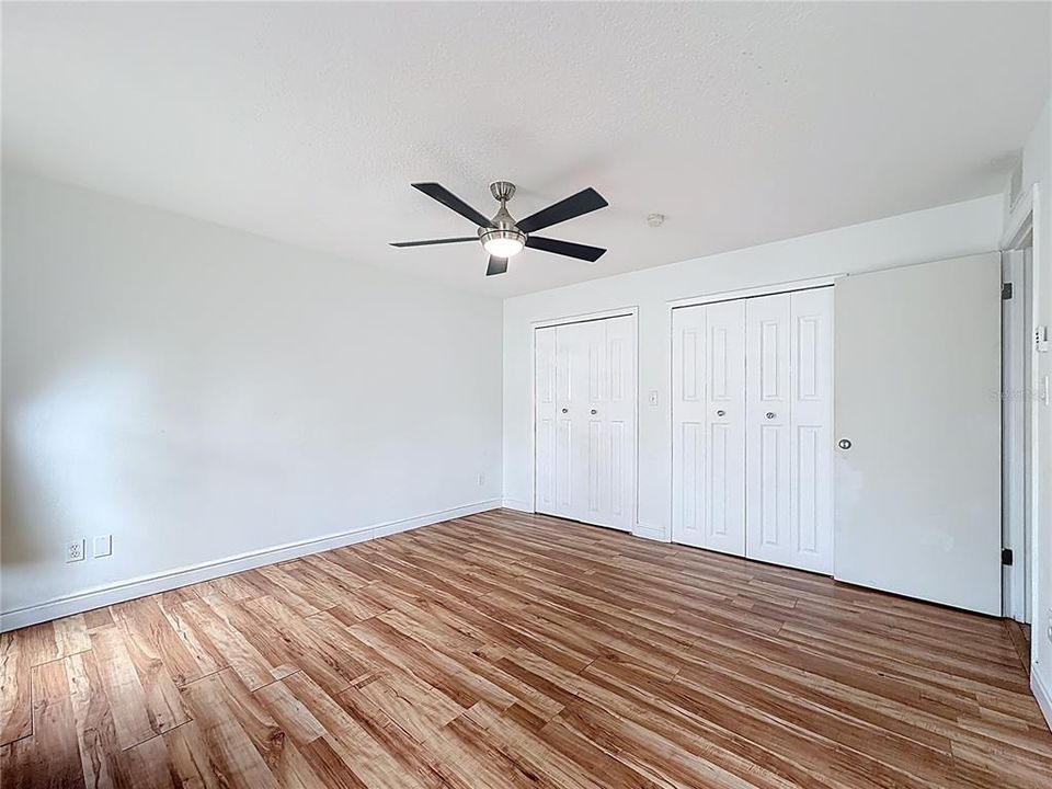 For Sale: $405,000 (3 beds, 2 baths, 1366 Square Feet)
