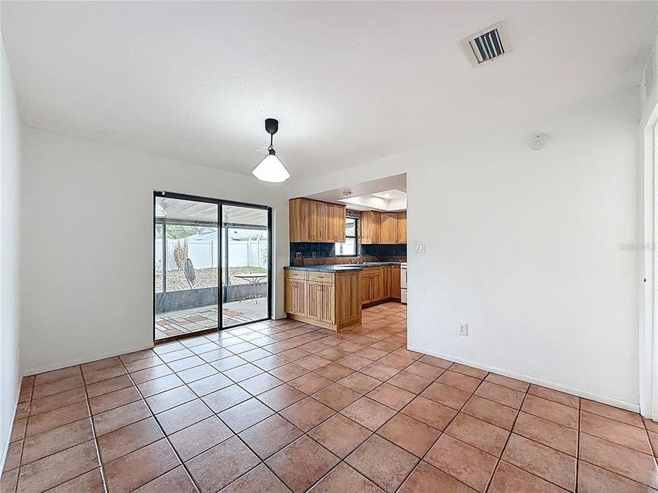 For Sale: $405,000 (3 beds, 2 baths, 1366 Square Feet)