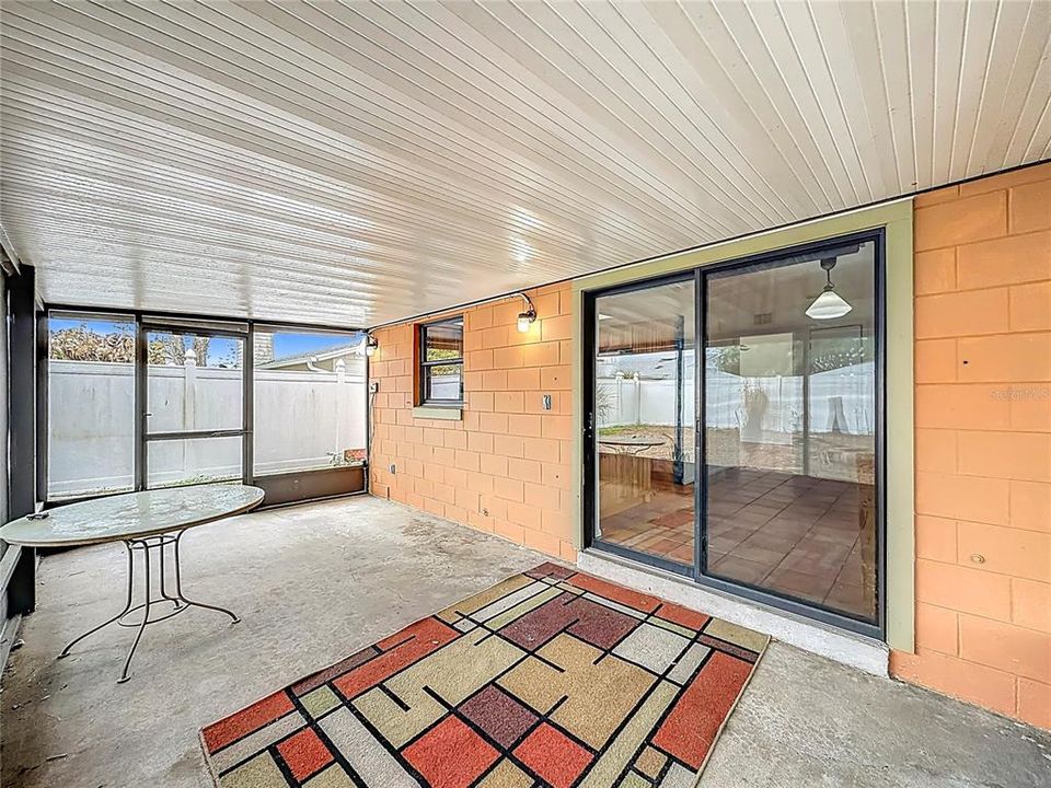 For Sale: $405,000 (3 beds, 2 baths, 1366 Square Feet)