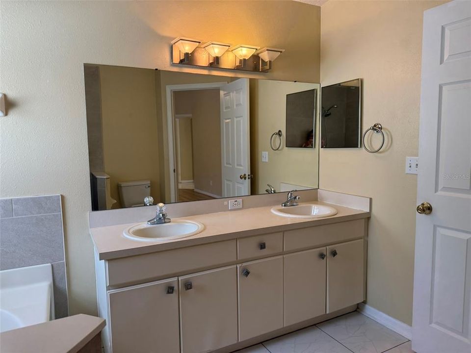 For Sale: $339,000 (4 beds, 2 baths, 1742 Square Feet)