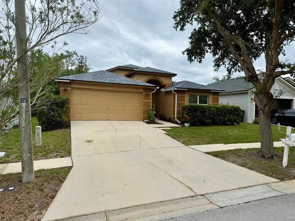 For Sale: $339,000 (4 beds, 2 baths, 1742 Square Feet)