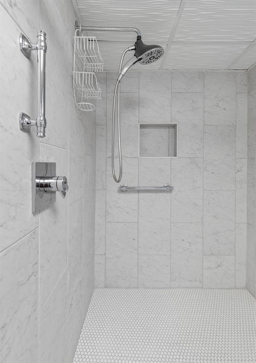 En Venta: $435,000 (2 camas, 2 baños, 1200 Pies cuadrados)