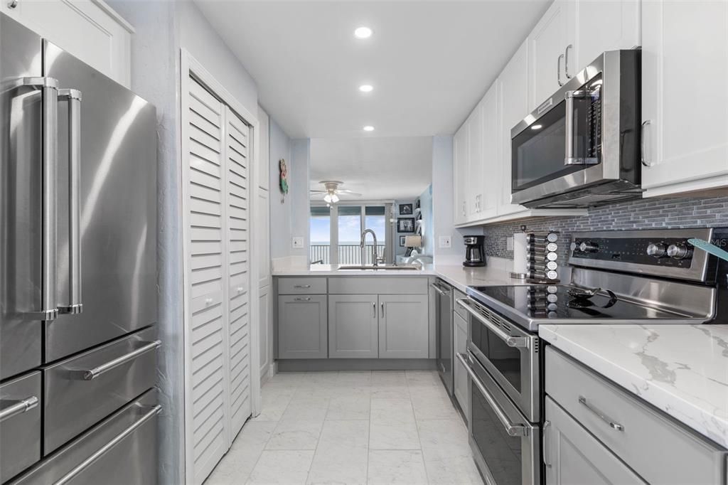 En Venta: $435,000 (2 camas, 2 baños, 1200 Pies cuadrados)