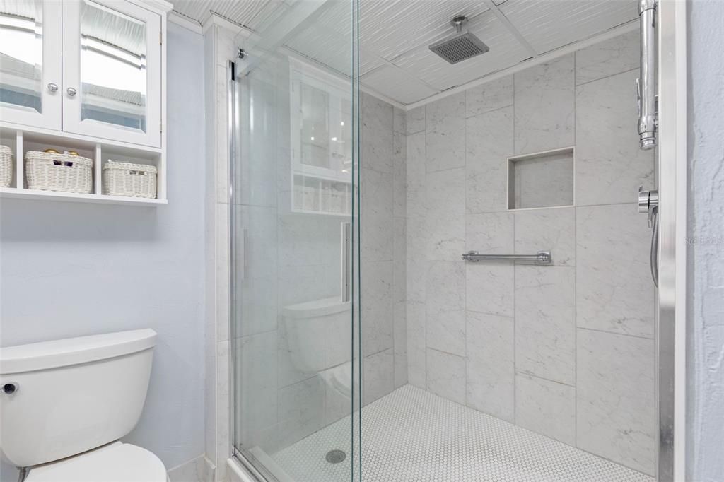 En Venta: $435,000 (2 camas, 2 baños, 1200 Pies cuadrados)