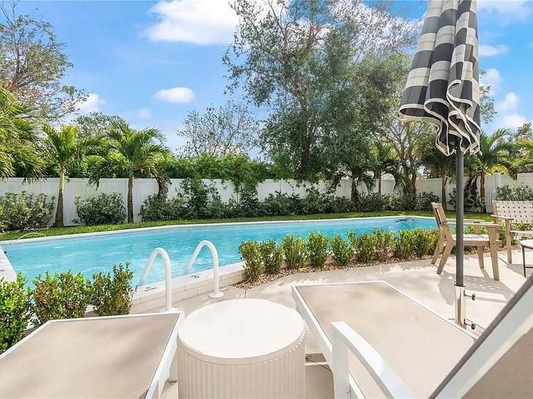 В аренду: $5,400 (4 спален, 2 ванн, 1440 Квадратных фут)