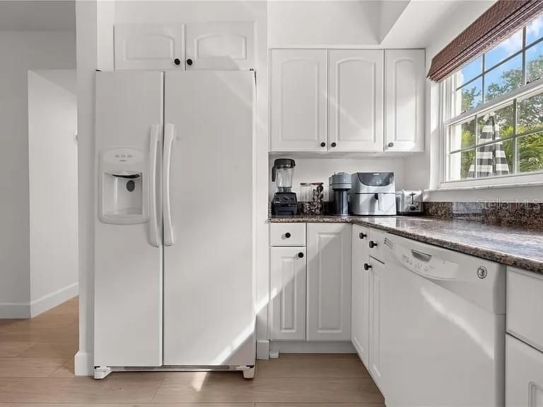 В аренду: $5,400 (4 спален, 2 ванн, 1440 Квадратных фут)