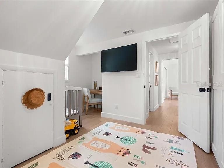 В аренду: $5,400 (4 спален, 2 ванн, 1440 Квадратных фут)