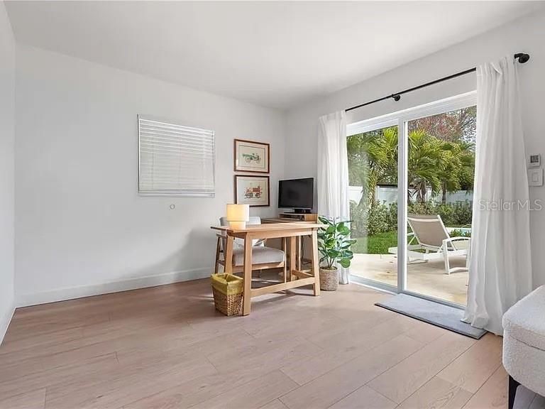 В аренду: $5,400 (4 спален, 2 ванн, 1440 Квадратных фут)