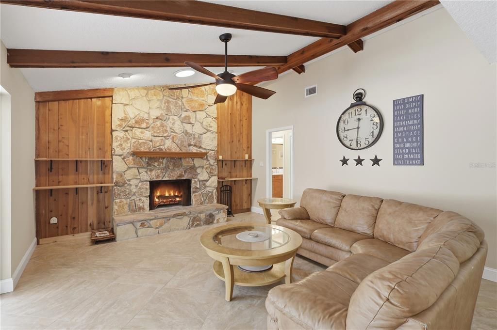 For Sale: $544,900 (4 beds, 2 baths, 2090 Square Feet)