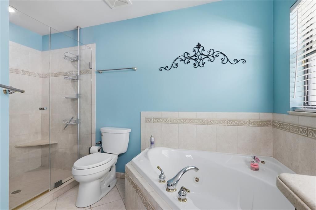 For Sale: $544,900 (4 beds, 2 baths, 2090 Square Feet)
