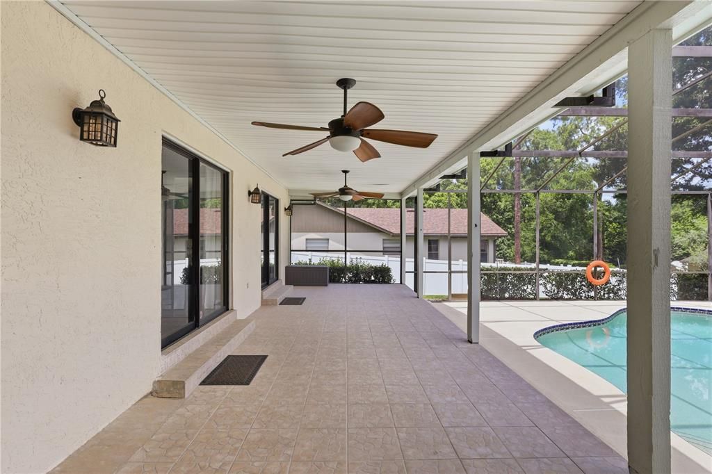 For Sale: $544,900 (4 beds, 2 baths, 2090 Square Feet)