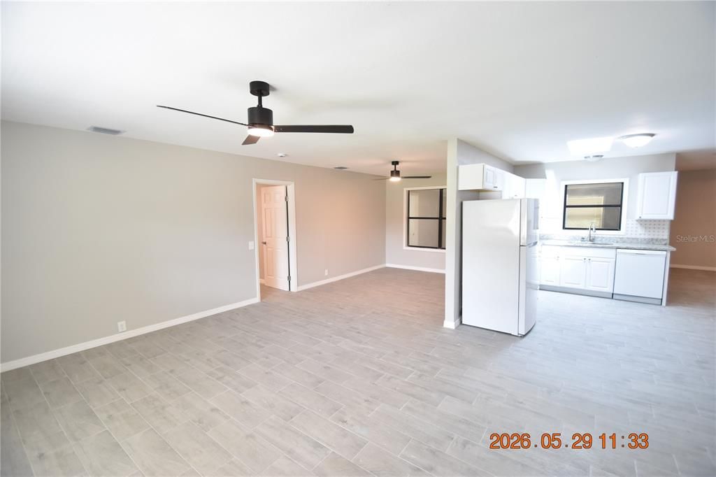 For Rent: $1,795 (4 beds, 2 baths, 1960 Square Feet)