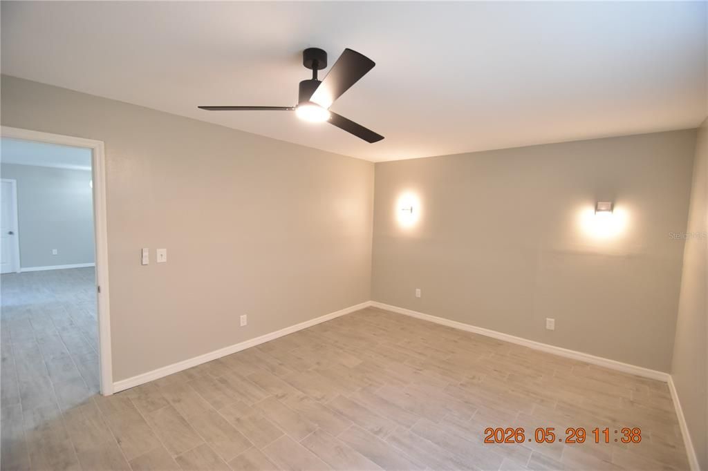 For Rent: $1,795 (4 beds, 2 baths, 1960 Square Feet)