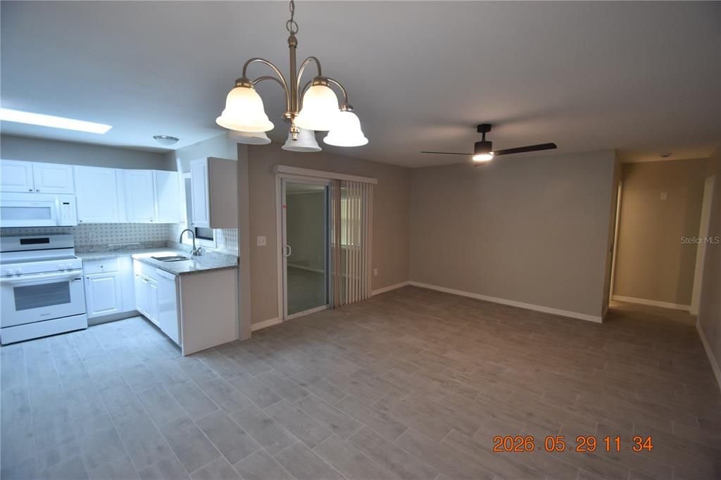 For Rent: $1,795 (4 beds, 2 baths, 1960 Square Feet)
