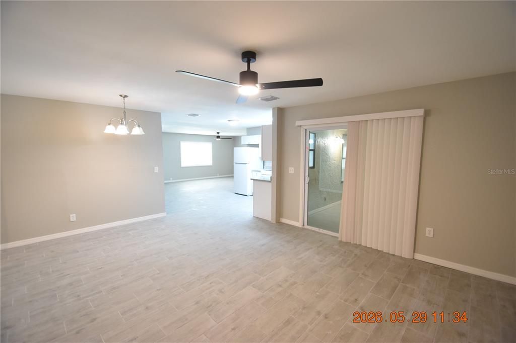 For Rent: $1,795 (4 beds, 2 baths, 1960 Square Feet)