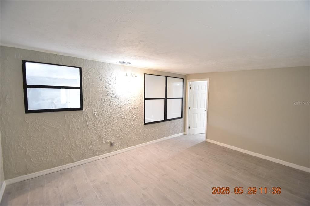 For Rent: $1,795 (4 beds, 2 baths, 1960 Square Feet)