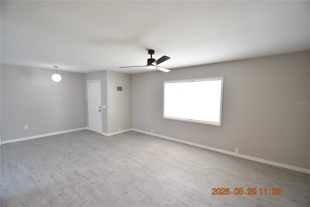 For Rent: $1,795 (4 beds, 2 baths, 1960 Square Feet)
