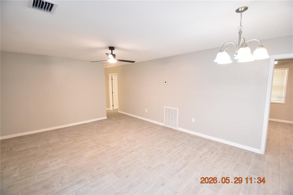 For Rent: $1,795 (4 beds, 2 baths, 1960 Square Feet)