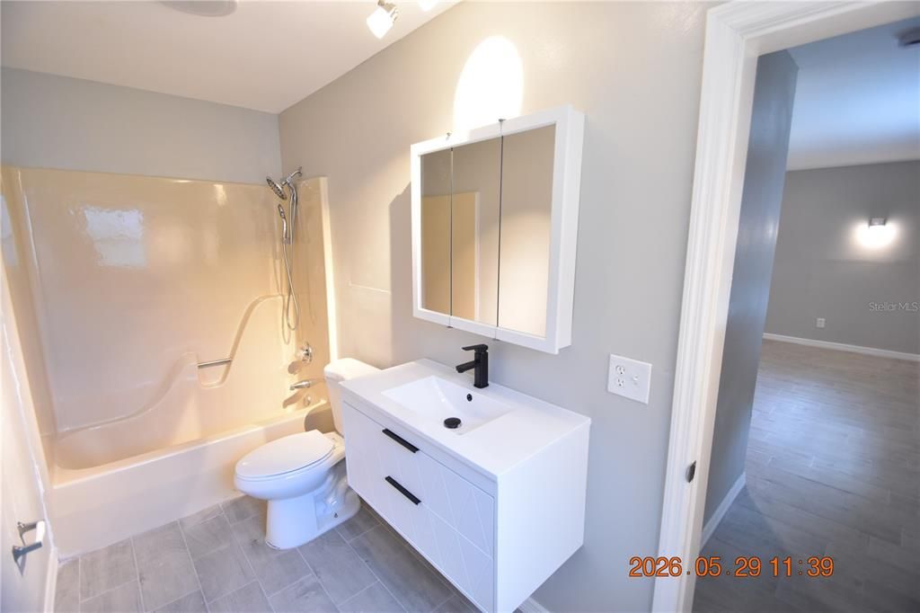 For Rent: $1,795 (4 beds, 2 baths, 1960 Square Feet)