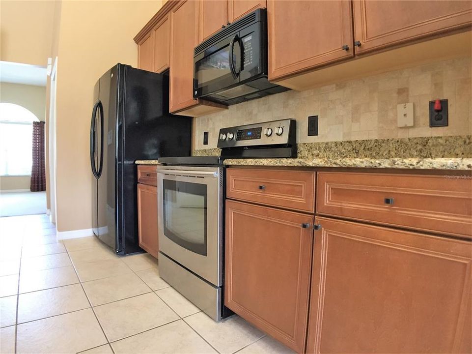 En Renta: $3,199 (4 camas, 3 baños, 2438 Pies cuadrados)