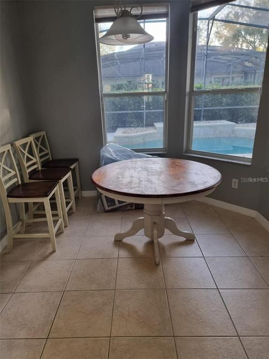 En Renta: $3,199 (4 camas, 3 baños, 2438 Pies cuadrados)