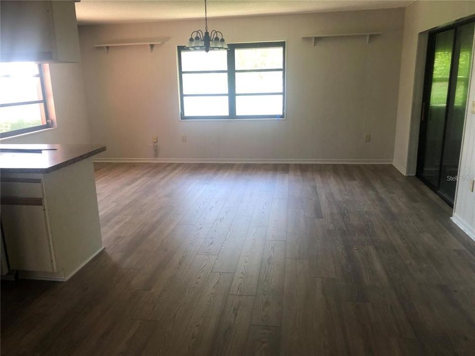 В аренду: $2,000 (2 спален, 2 ванн, 1369 Квадратных фут)