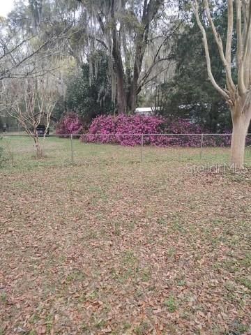 For Rent: $1,400 (3 beds, 2 baths, 1216 Square Feet)