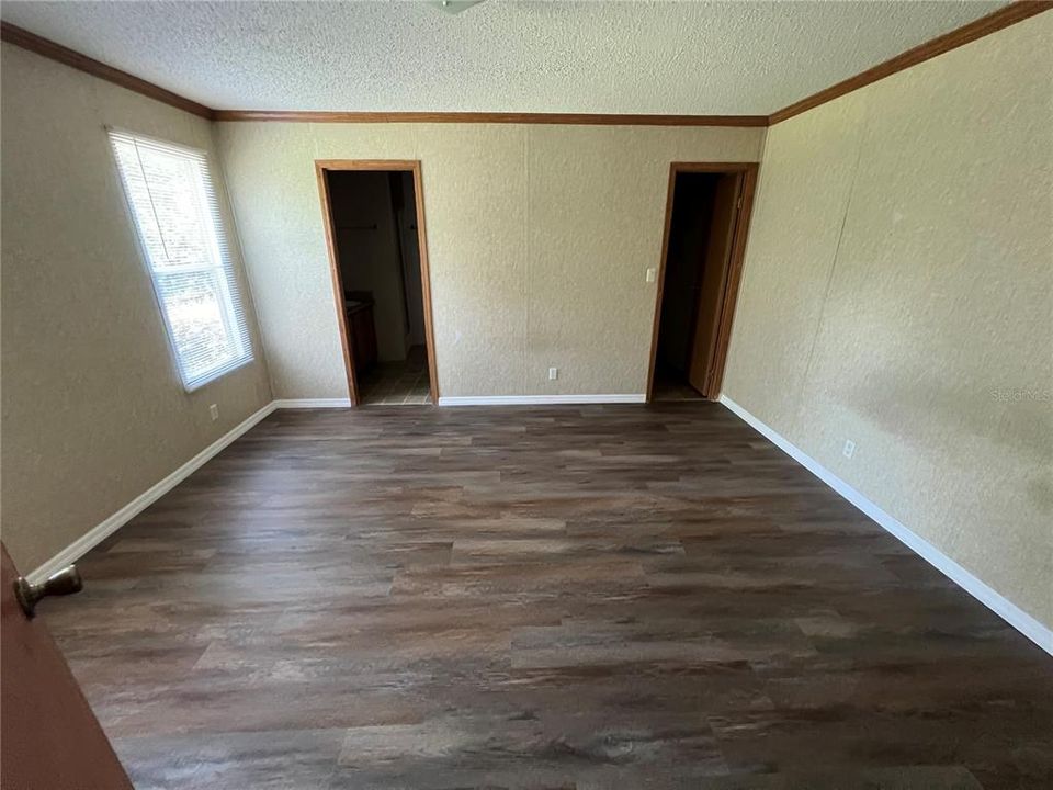 For Rent: $1,400 (3 beds, 2 baths, 1216 Square Feet)
