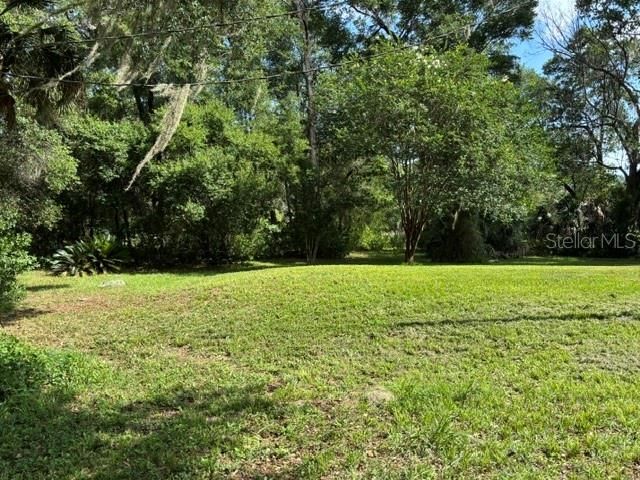 For Rent: $1,400 (3 beds, 2 baths, 1216 Square Feet)