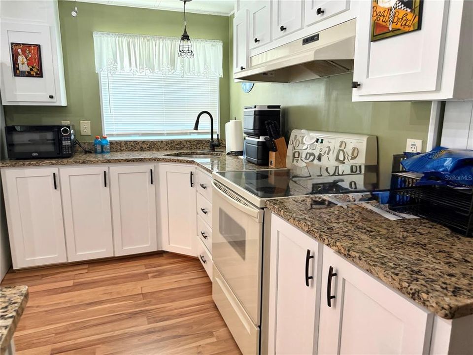 En Venta: $215,000 (2 camas, 2 baños, 1104 Pies cuadrados)