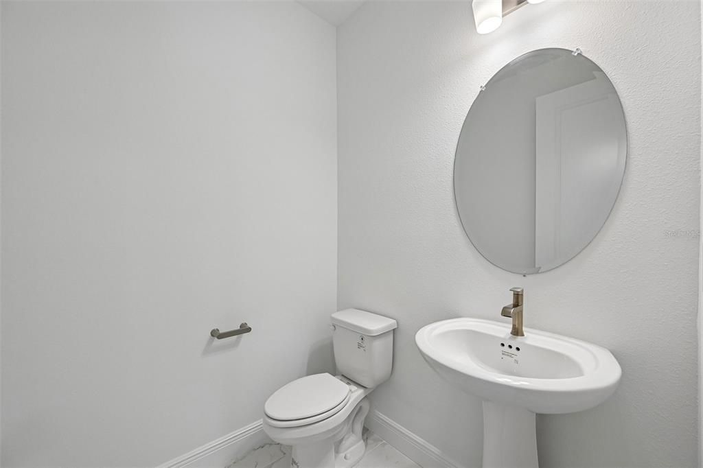 Под контрактом: $407,999 (3 спален, 2 ванн, 1694 Квадратных фут)