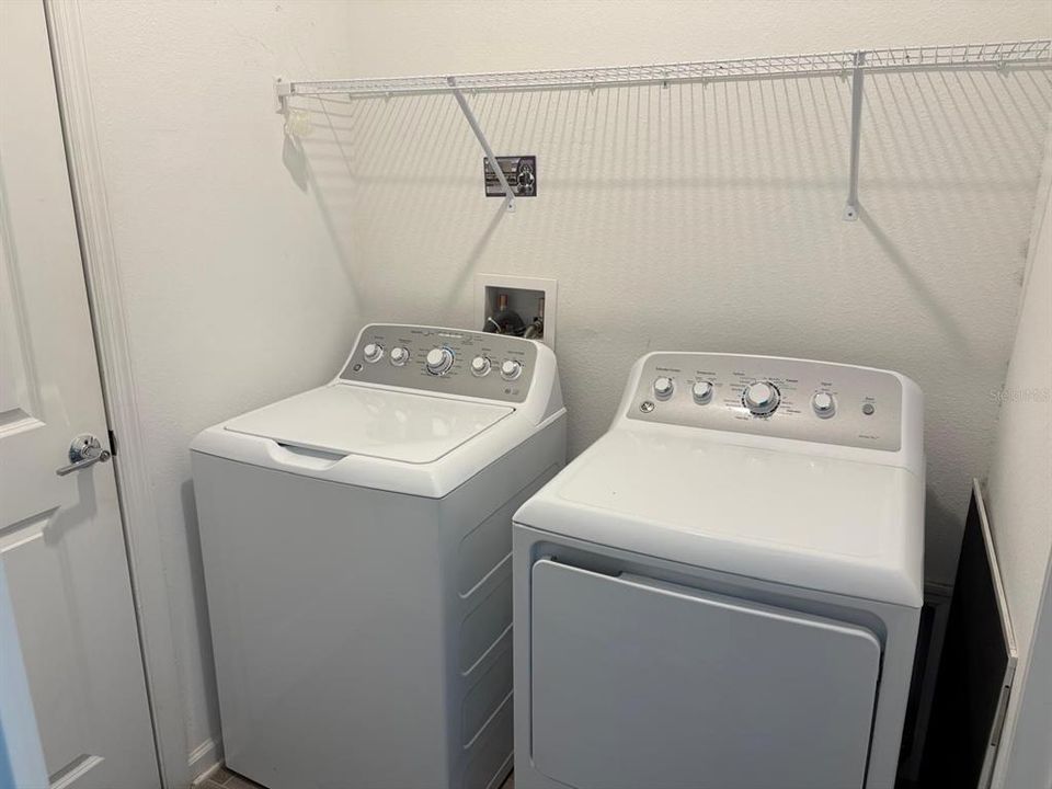 En Renta: $2,600 (3 camas, 2 baños, 2133 Pies cuadrados)