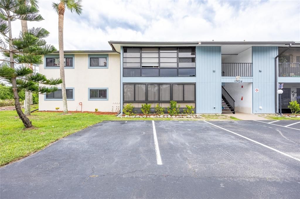 For Sale: $159,715 (3 beds, 2 baths, 1076 Square Feet)