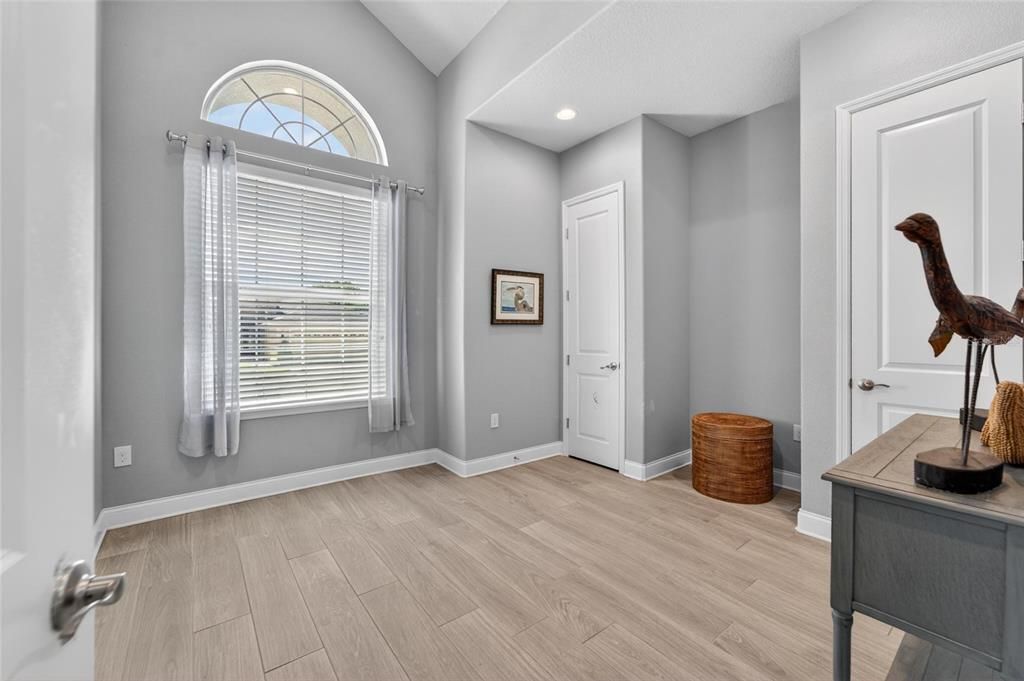 For Sale: $475,000 (4 beds, 2 baths, 2269 Square Feet)