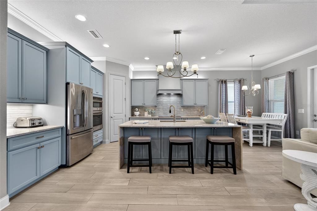 For Sale: $475,000 (4 beds, 2 baths, 2269 Square Feet)