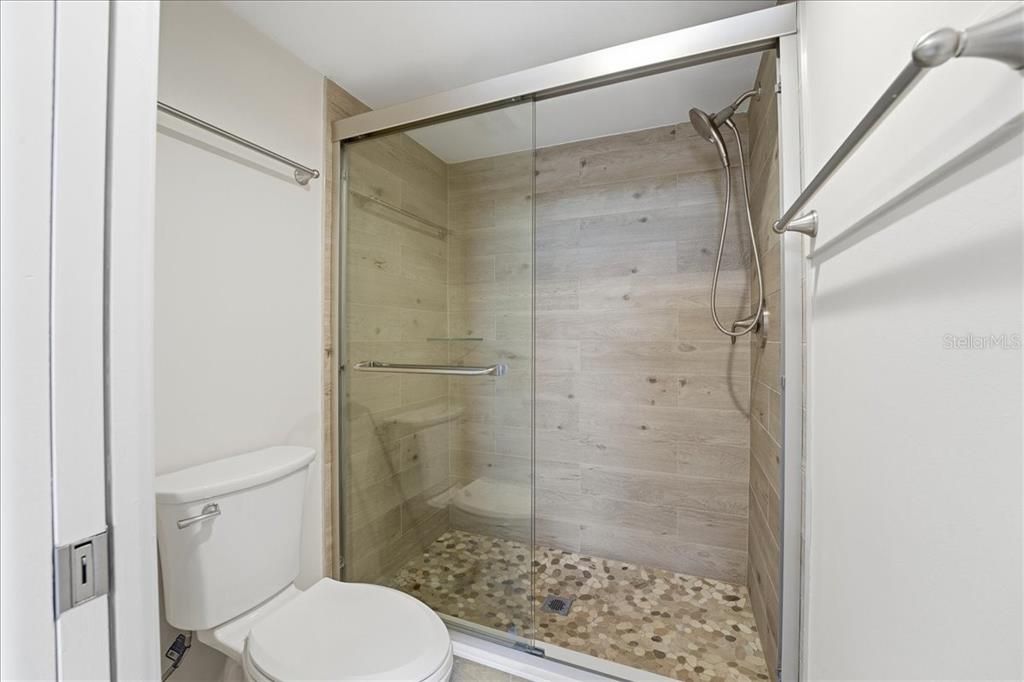 На продажу: $189,000 (2 спален, 2 ванн, 1256 Квадратных фут)