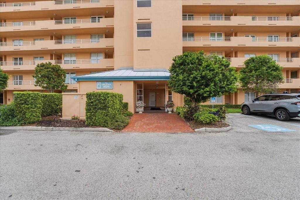 На продажу: $189,000 (2 спален, 2 ванн, 1256 Квадратных фут)