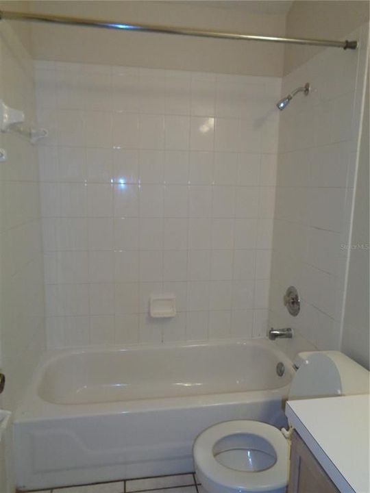 En Renta: $2,295 (3 camas, 2 baños, 1750 Pies cuadrados)