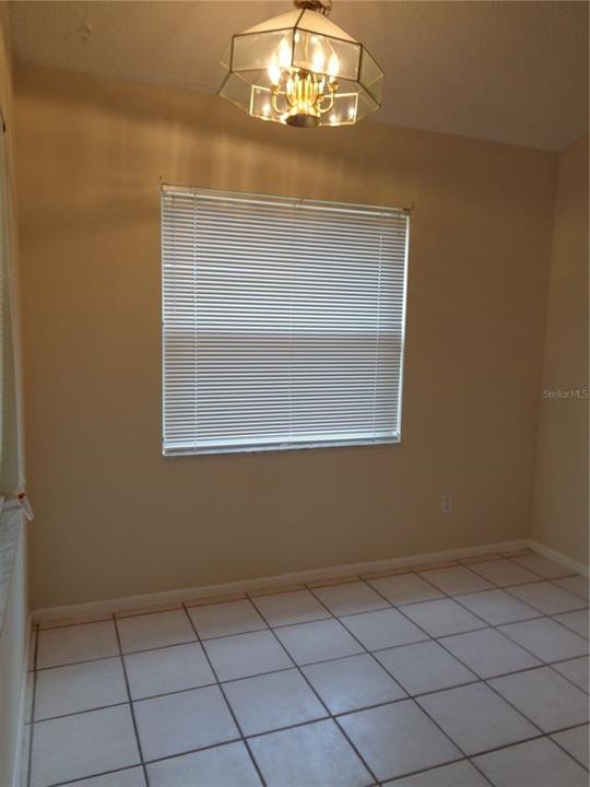 En Renta: $2,295 (3 camas, 2 baños, 1750 Pies cuadrados)