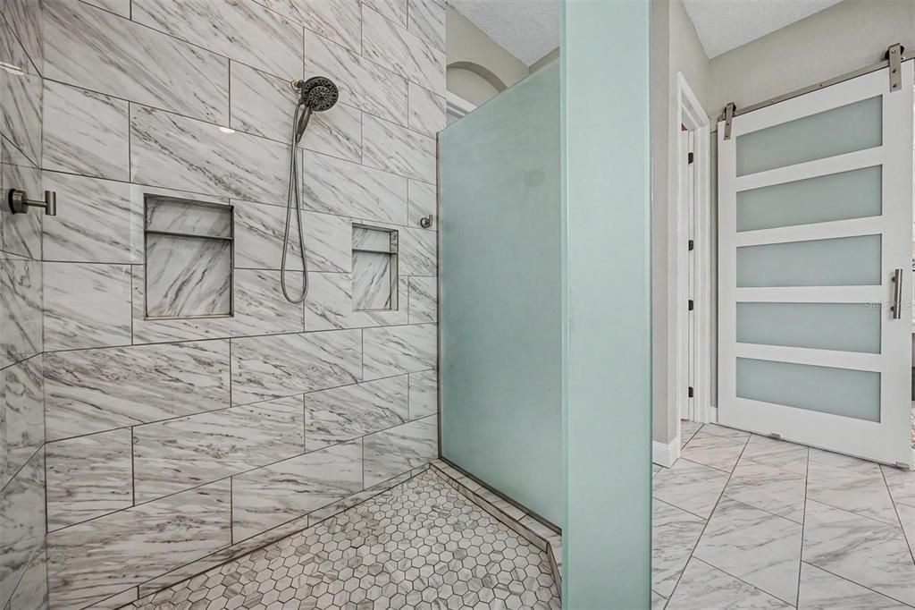 For Sale: $1,185,000 (5 beds, 3 baths, 4794 Square Feet)