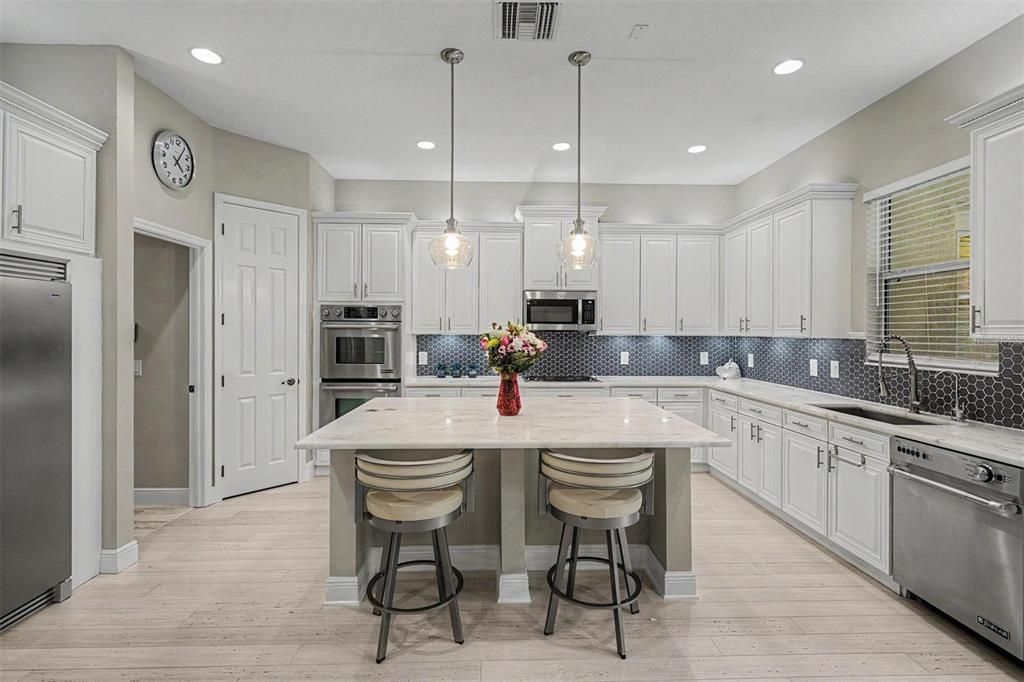 For Sale: $1,185,000 (5 beds, 3 baths, 4794 Square Feet)