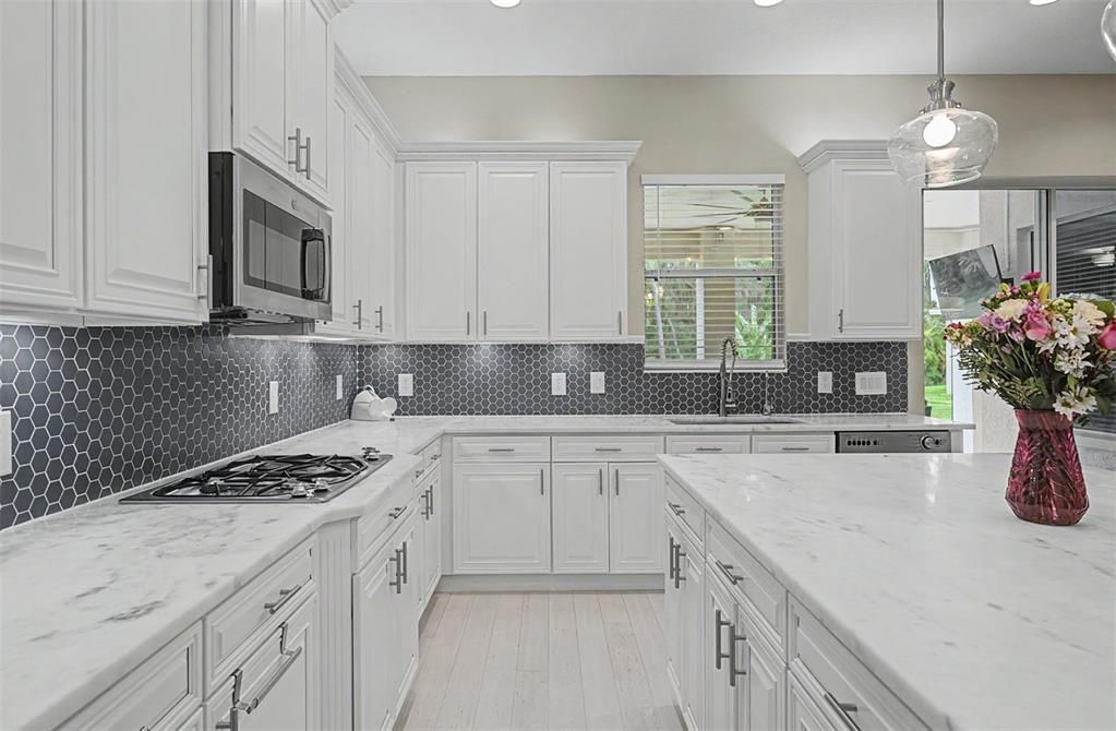 For Sale: $1,185,000 (5 beds, 3 baths, 4794 Square Feet)