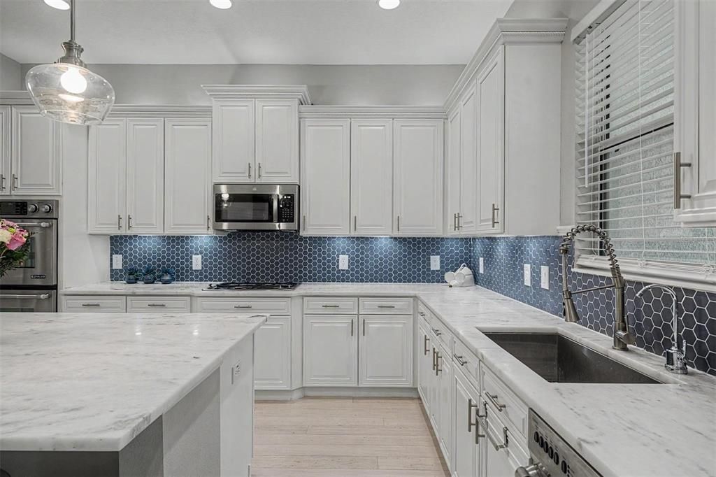 For Sale: $1,185,000 (5 beds, 3 baths, 4794 Square Feet)
