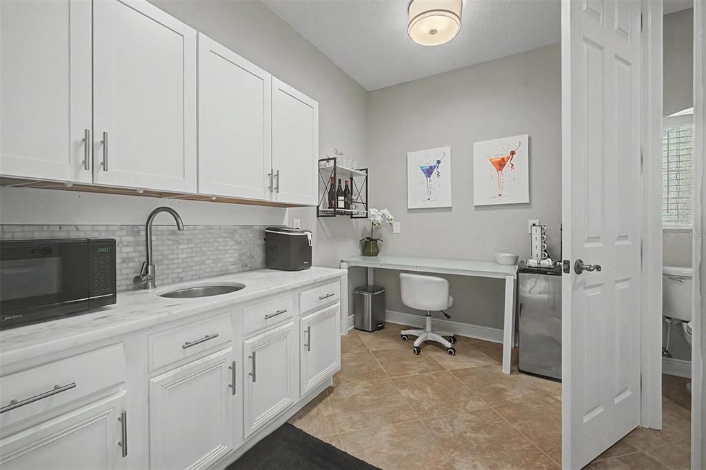 For Sale: $1,185,000 (5 beds, 3 baths, 4794 Square Feet)