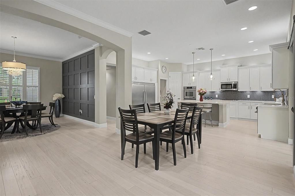 For Sale: $1,185,000 (5 beds, 3 baths, 4794 Square Feet)