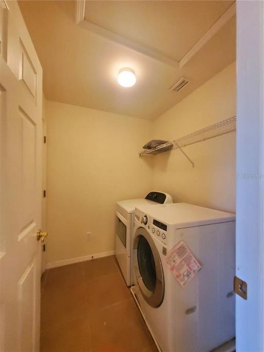 На продажу: $249,900 (3 спален, 2 ванн, 1747 Квадратных фут)