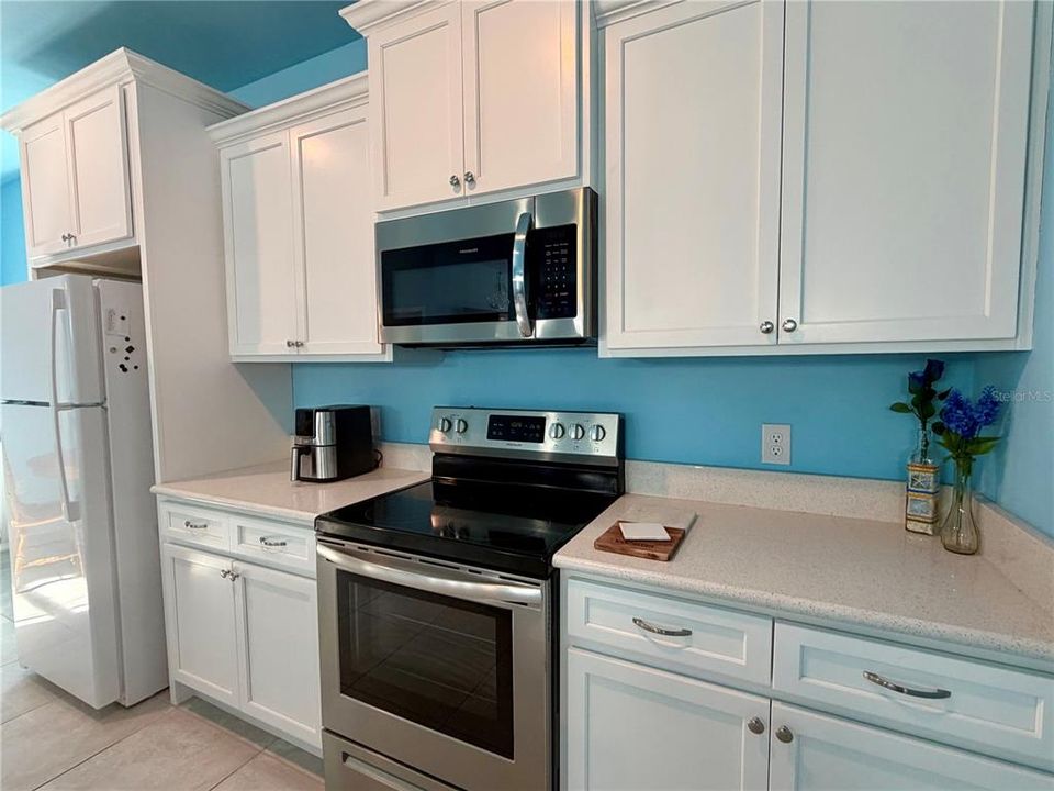 For Sale: $270,000 (3 beds, 2 baths, 1314 Square Feet)