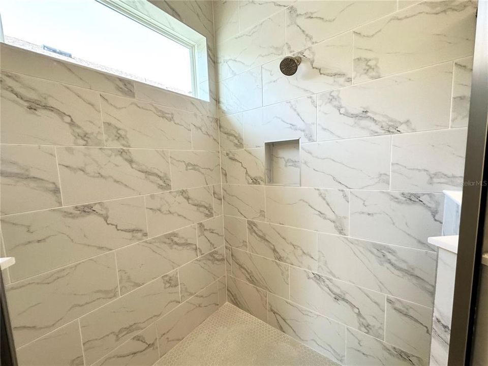 For Rent: $2,499 (3 beds, 3 baths, 1856 Square Feet)